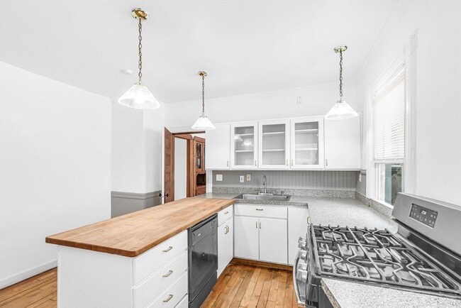 Building Photo - 21 Biltmore St