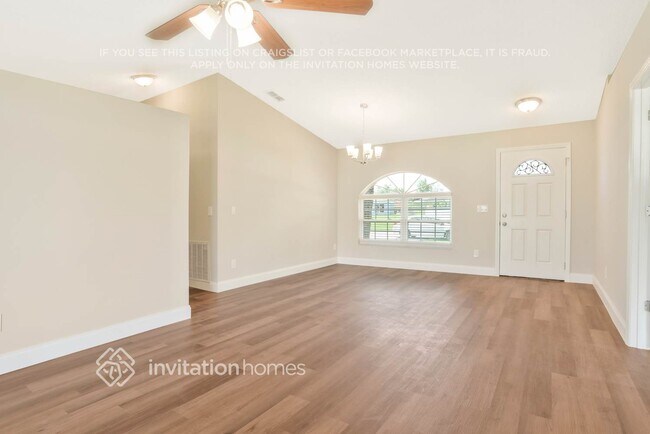 Building Photo - 676 Regency Way