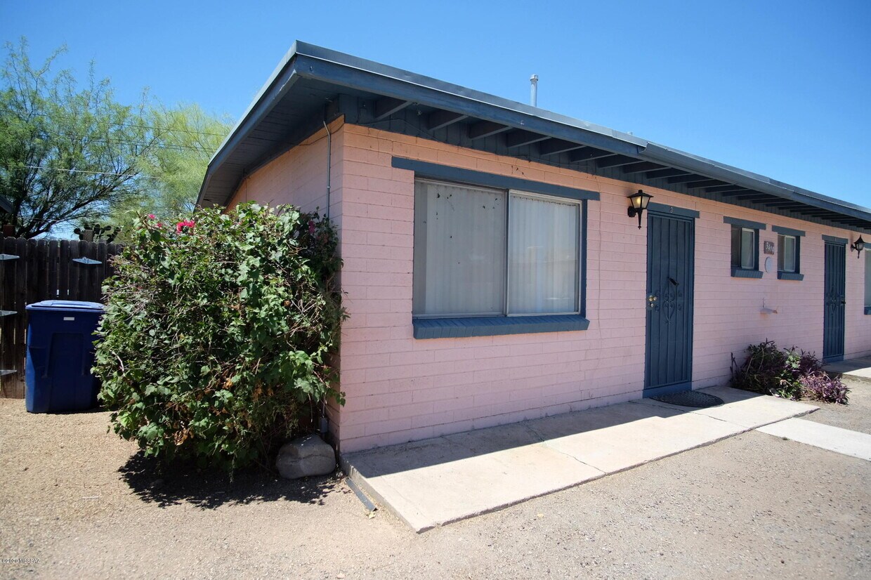 Primary Photo - 3419 E Lind Rd