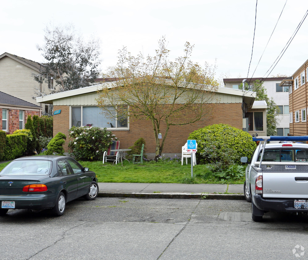 Building Photo - 1107 NW 56th St