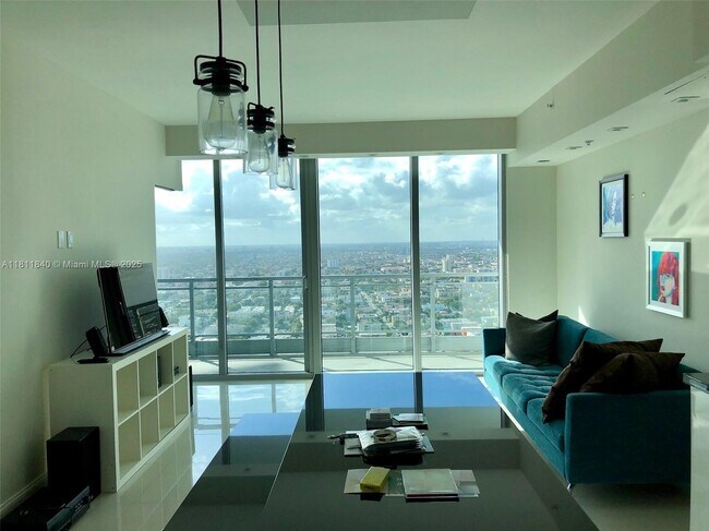 Foto del edificio - 92 SW 3rd St