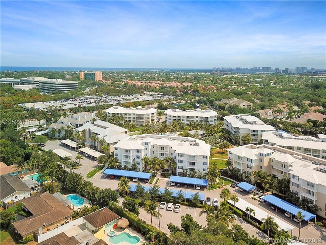Building Photo - 1000 Bay Colony Dr S