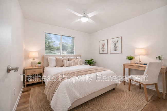 Foto del edificio - 8313 Lowell Ave