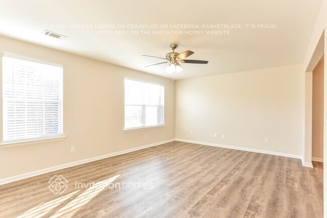 Foto del edificio - 3700 Shane Point Pl