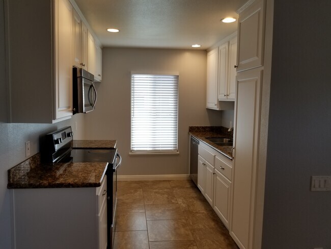 Building Photo - 1707 Tiburon Ct