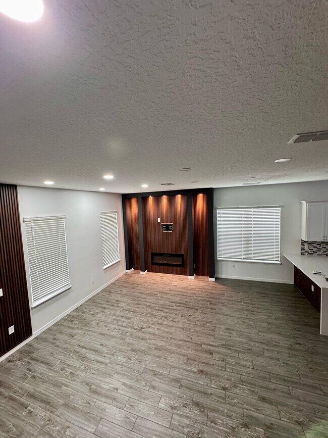 Foto del edificio - 1566 Astoria Arbor Ln