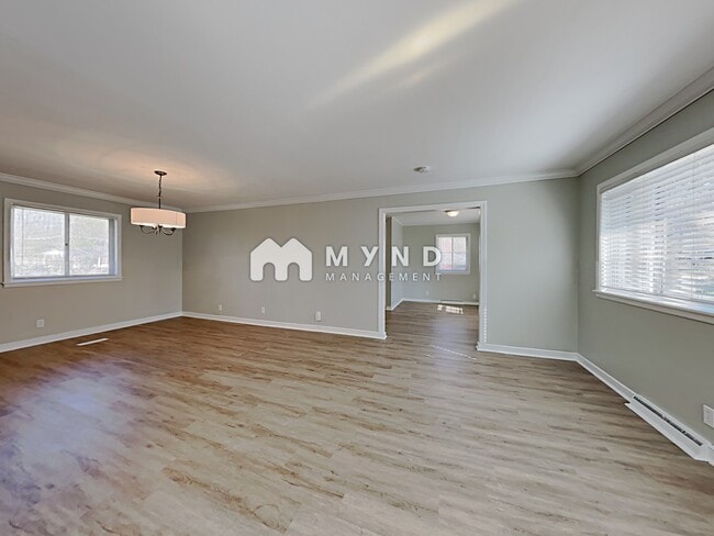Building Photo - 1108 Little John Ln