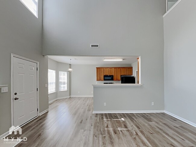 Building Photo - 9225 Bradstreet Commons Way
