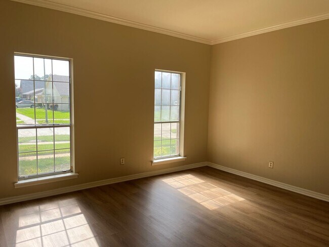 Foto del edificio - Beautiful Town South 4BR/4BA