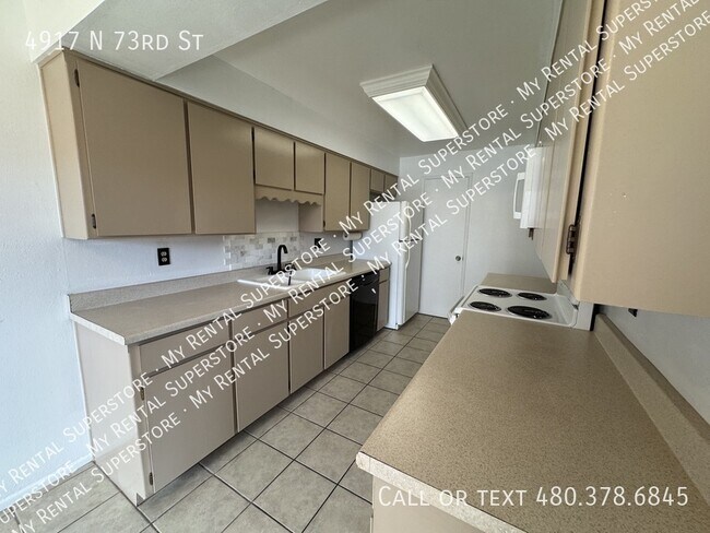 Foto del edificio - 4917 N 73rd St