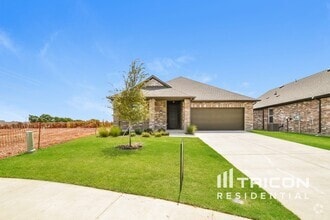 Building Photo - 2505 Finch Holw Dr