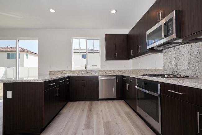 Photo - 389 Havasu Wy House