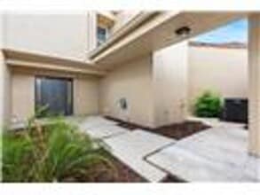 Building Photo - 106 Madrid Dr