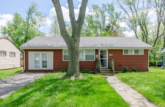 Building Photo - 15509 Park Ln