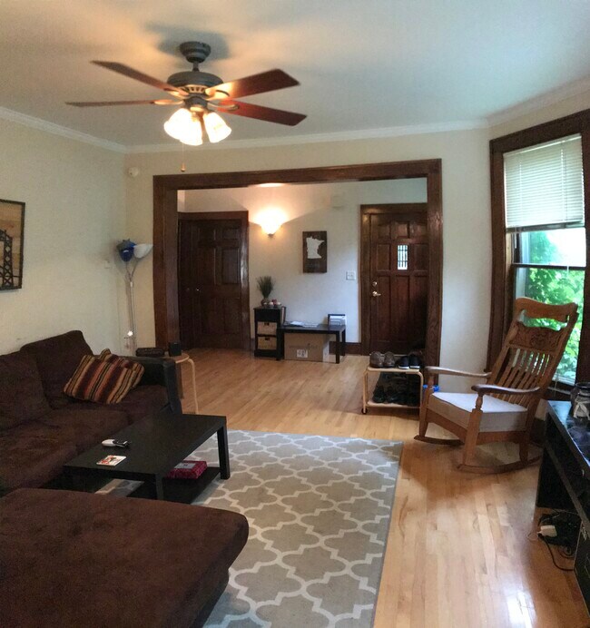 Foto del edificio - 2728 Colfax Ave S