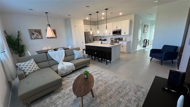 Building Photo - 639 Longboat Dr