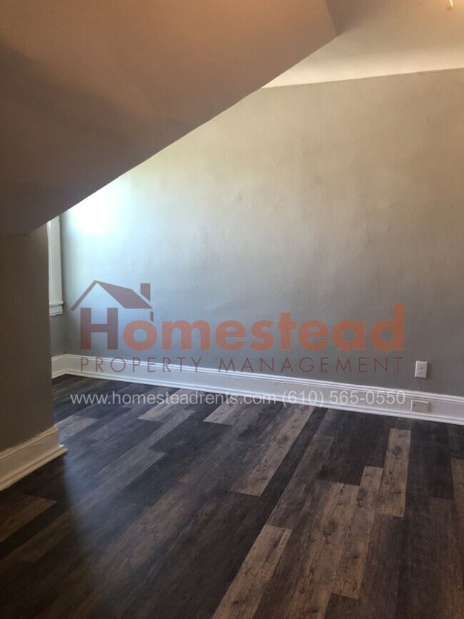 Foto del edificio - 107 S 4th St