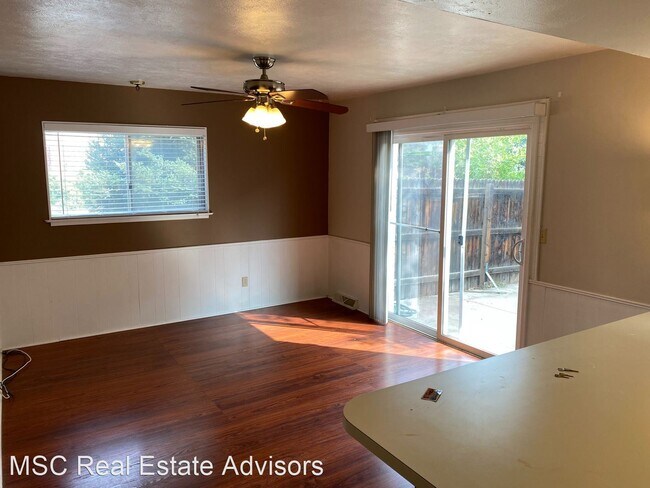 Building Photo - 3 br, 2.5 bath House - 6781 S. Race St.