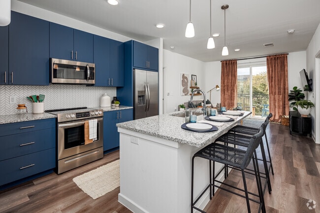 2BR, 2BA - 1,066SF | B1A - The Montgomery at Watters Creek