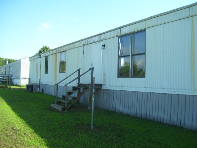 Building Photo - 110 Missoula Rd