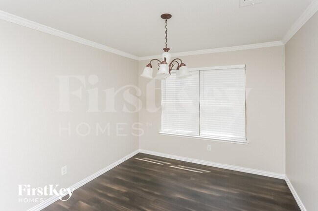 Building Photo - 7313 Starwood Dr