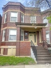 Building Photo - 7432 S Blackstone Ave