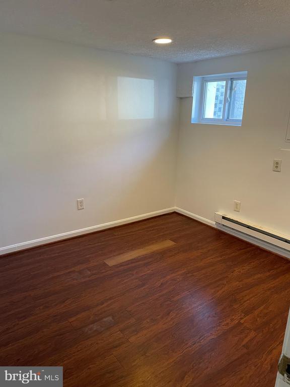 Foto del edificio - 608 Kenyon St NW