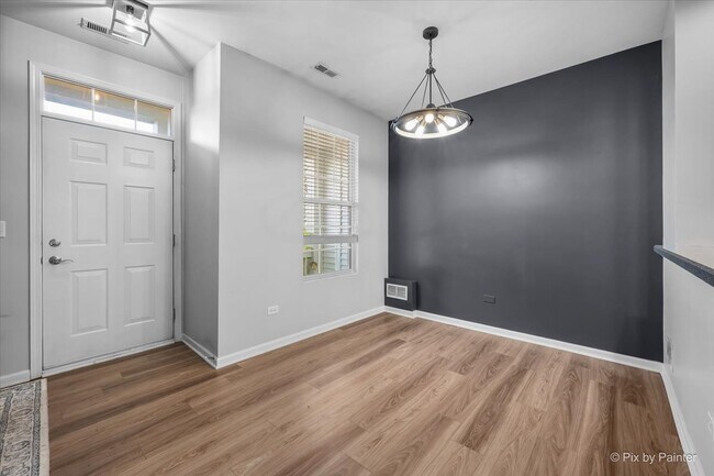 Foto del edificio - 509 Lakeside Ct