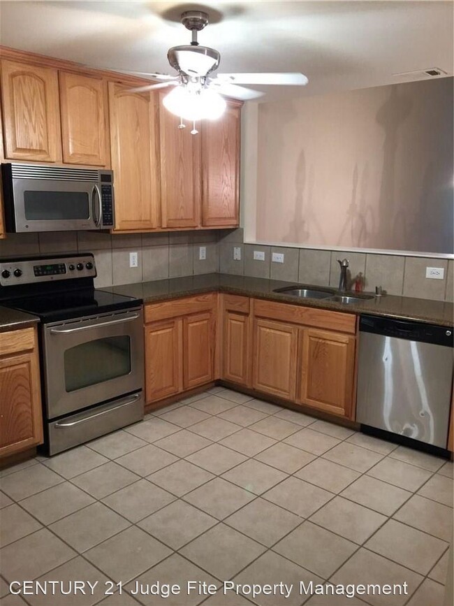 Building Photo - 3 br, 2.5 bath House - 10175 Wake Bridge D...