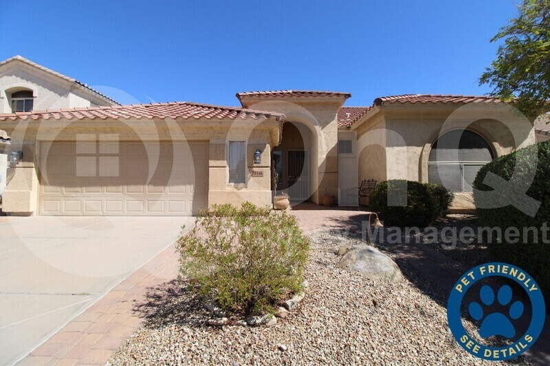 Primary Photo - 1330 W Deer Creek Rd