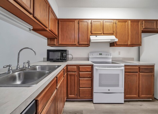 Building Photo - 2bd/2bth Fort Walton Beach Townhome