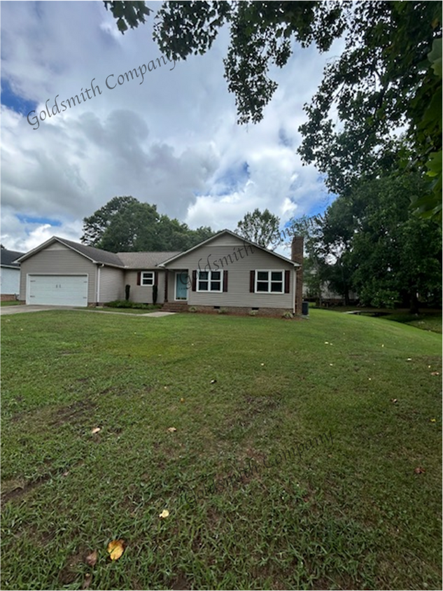 Primary Photo - "3-Bedroom Home with Spacious Living in Si...