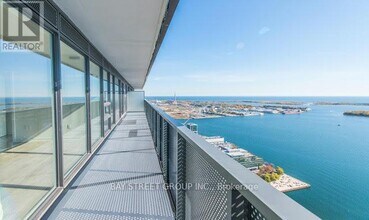 Building Photo - 138 Downes St