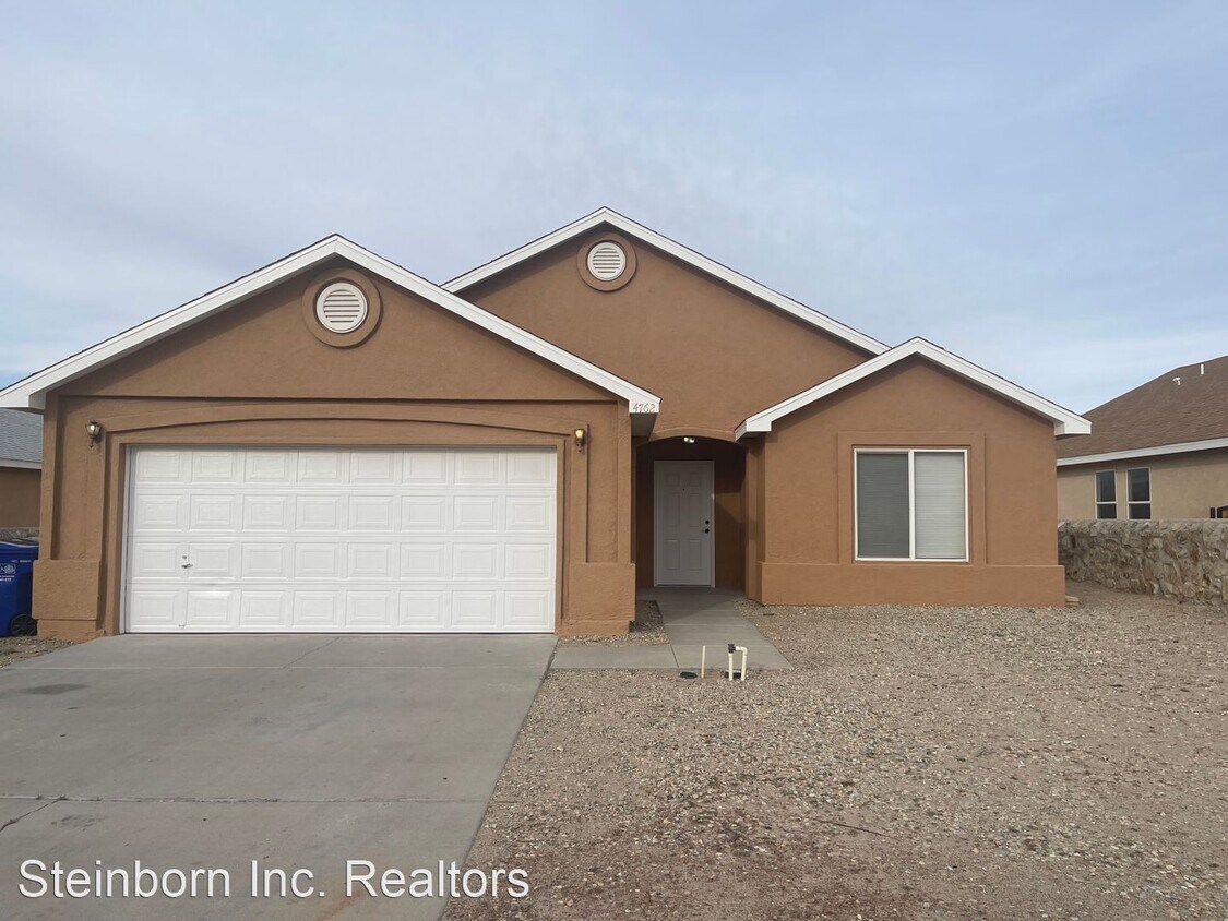4 br, 2 bath House 4762 Salado Creek St. House Rental in Las Cruces