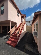 Building Photo - 1123 Linden Ave