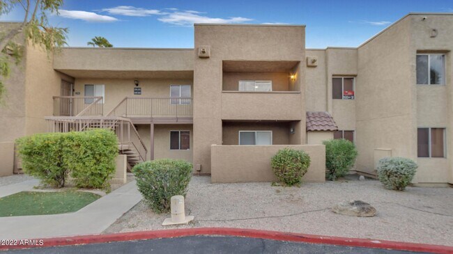 Building Photo - 5877 N Granite Reef Rd