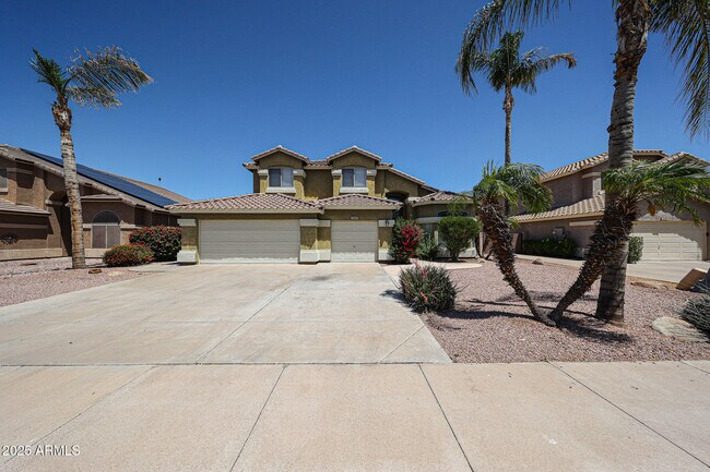 Building Photo - 2568 E Santa Rosa Dr
