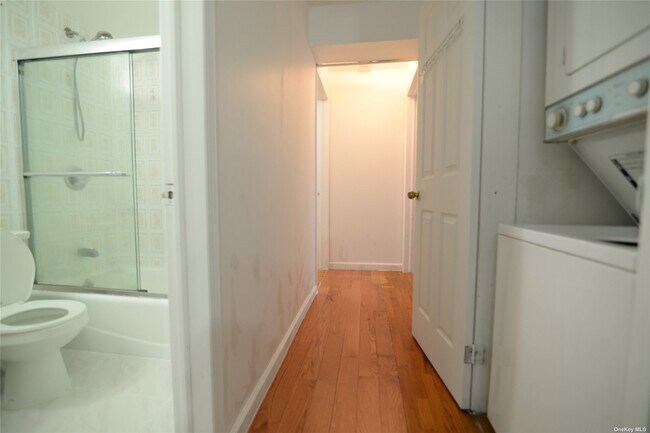 Foto del edificio - 85-24 57th Ave