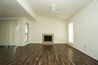 Building Photo - 6602 Harbor Town Dr