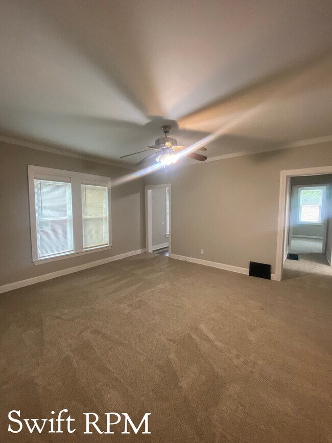 Building Photo - 909 3rd Ave