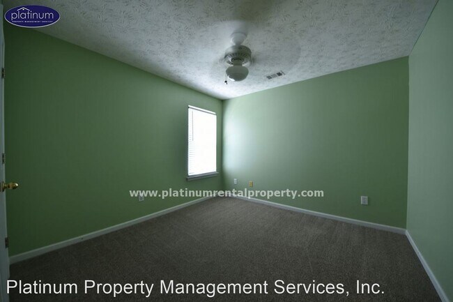Building Photo - 3 br, 2.5 bath House - 1325 Holleybrooke Dr