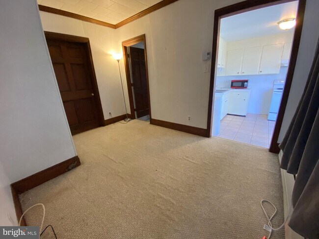 Building Photo - 813 Marye St