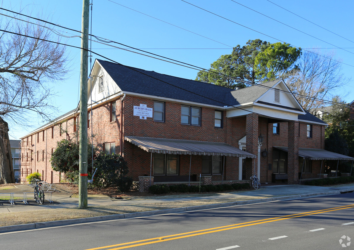 Primary Photo - Auburn Hall