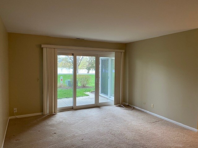 Foto del edificio - 1228 N Streamwood Ln