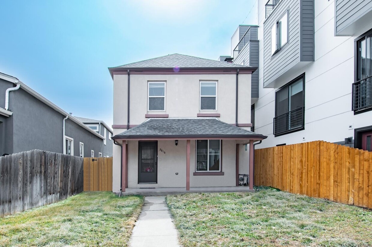 Primary Photo - Polished Jefferson Park home with big fron...