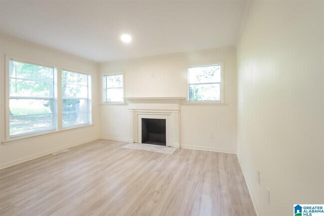 Foto del edificio - 817 79th Pl S