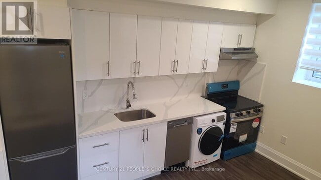 Building Photo - 582 Kleinburg Smt Wy