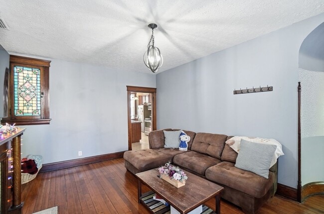 Building Photo - Five Bedroom Available for 26-27 School Year!