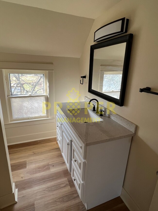 Foto del edificio - 3 bedrooms 2 full bathrooms house