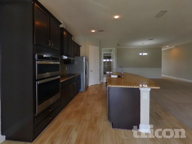 Foto del edificio - 10885 Chitwood Dr